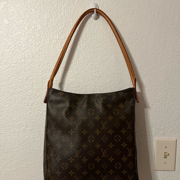 EUC Authentic LV Looping GM - Picture 10 of 12